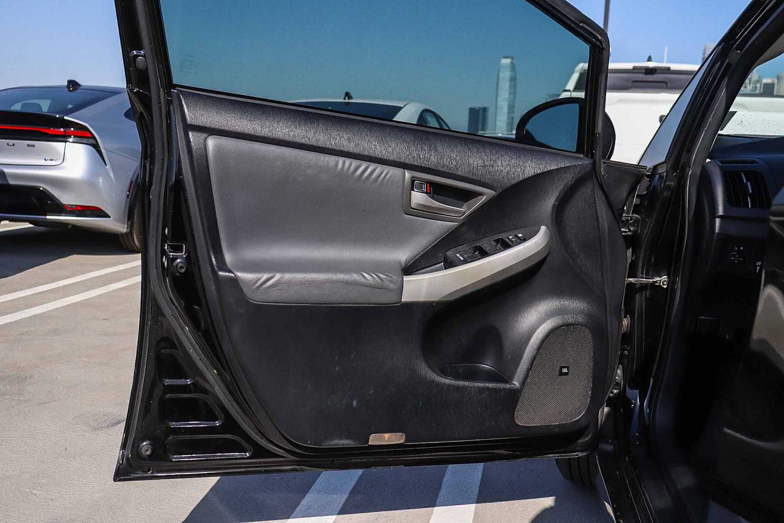 Thumbnail: 2013 Toyota Prius - 17