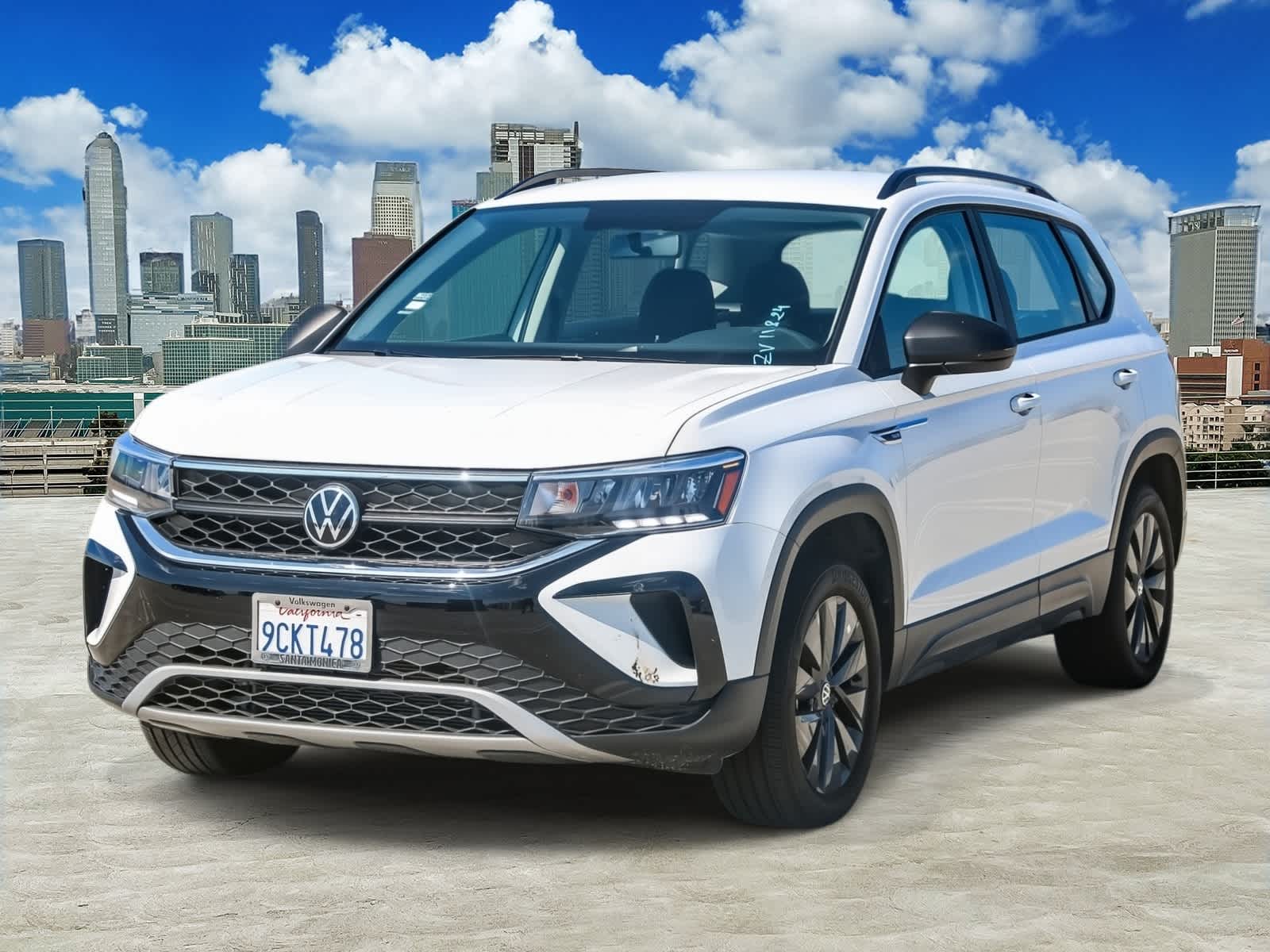 Thumbnail: 2022 Volkswagen Taos - 1