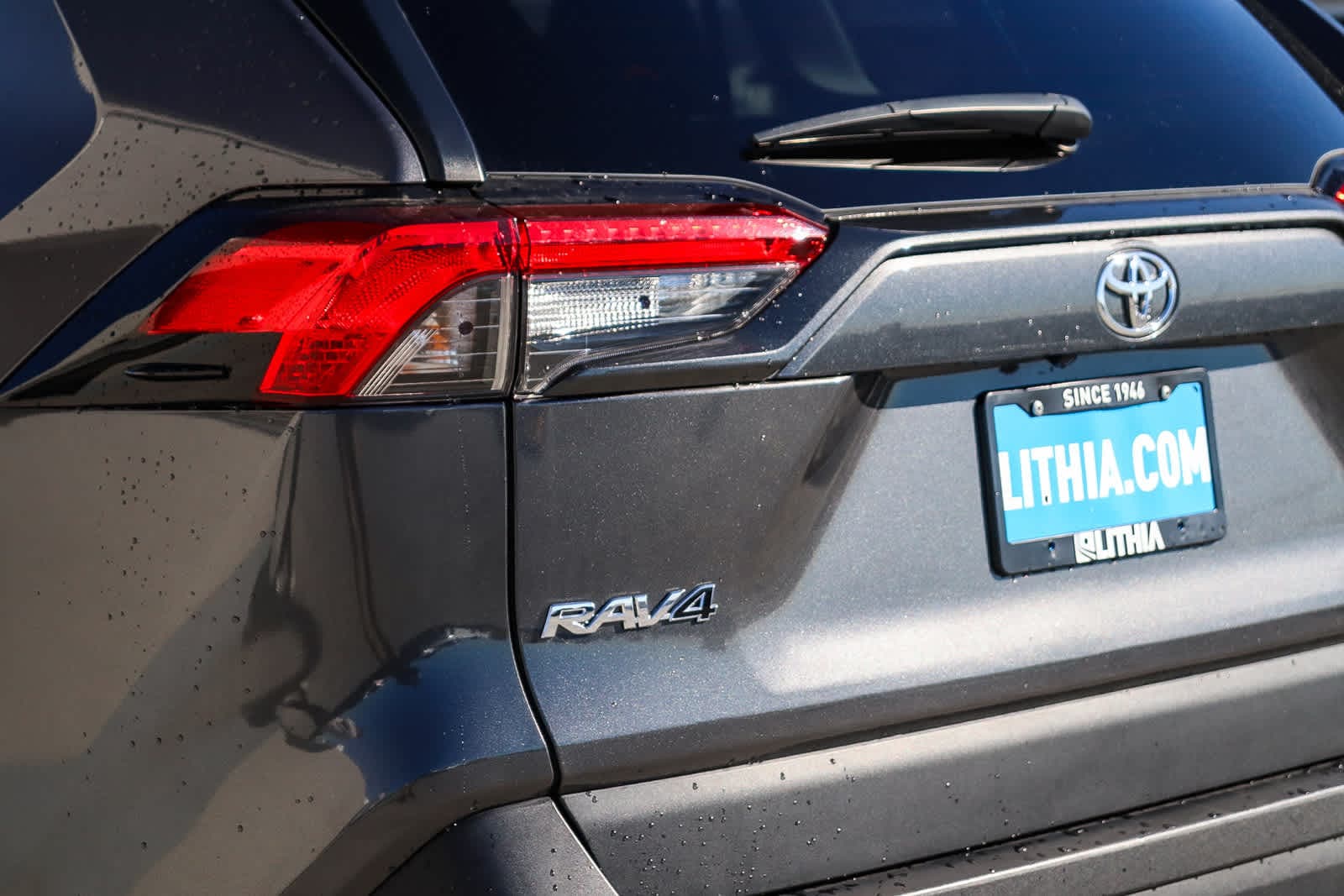 Thumbnail: 2022 Toyota RAV4 - 9