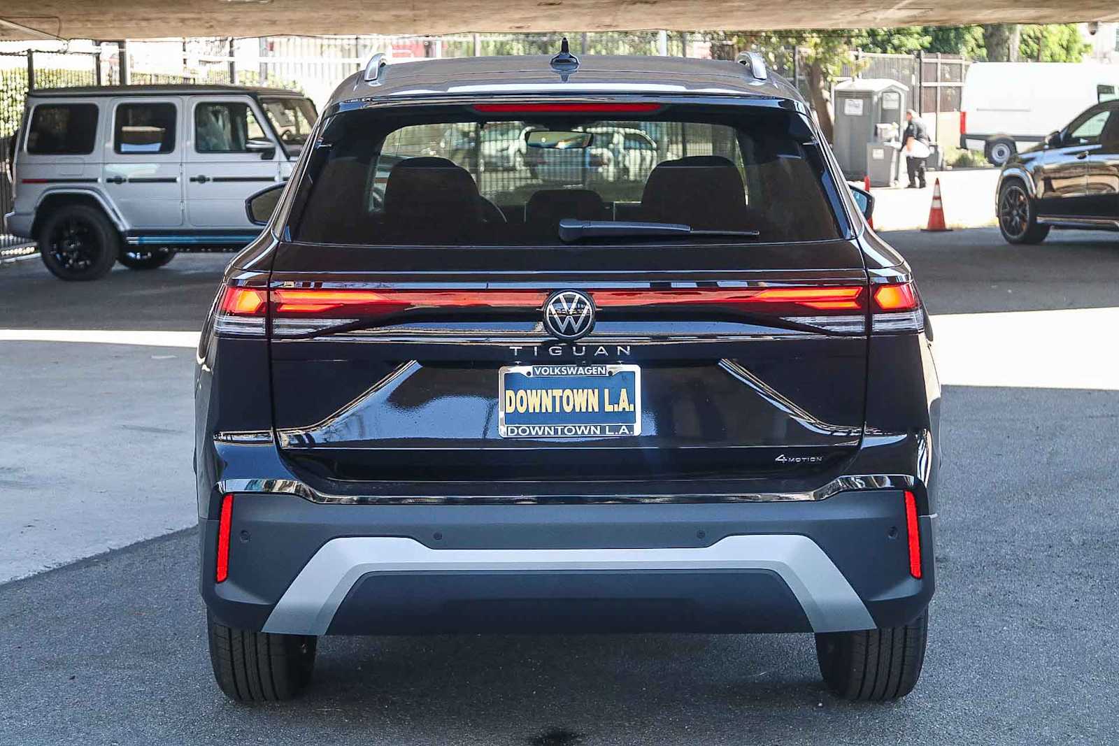 Thumbnail: 2025 Volkswagen Tiguan - 7