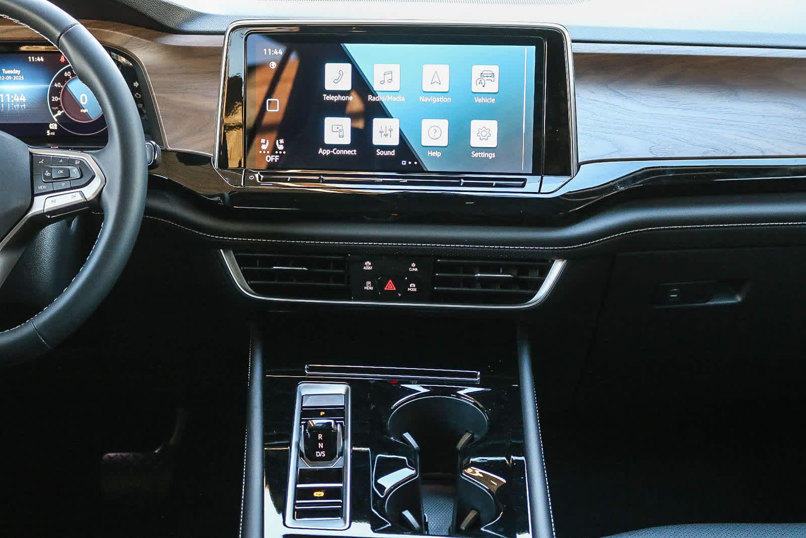 Thumbnail: 2026 Volkswagen Atlas - 15