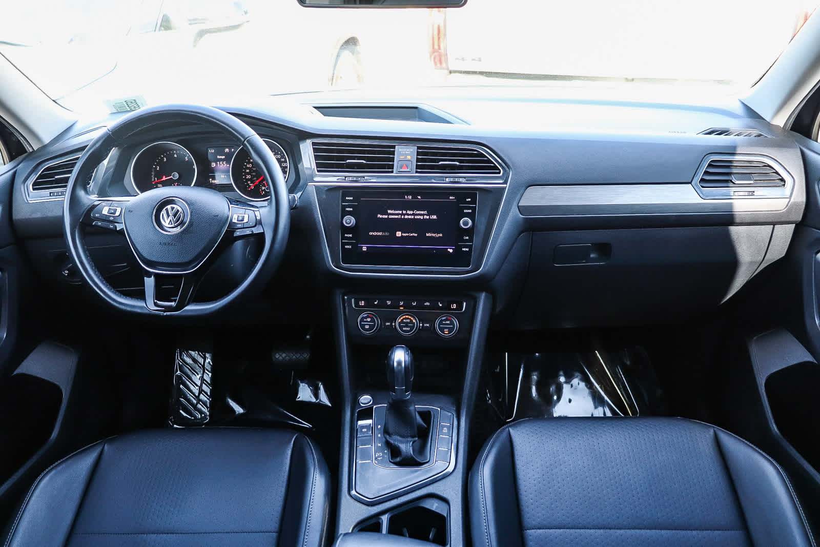 Thumbnail: 2019 Volkswagen Tiguan - 12