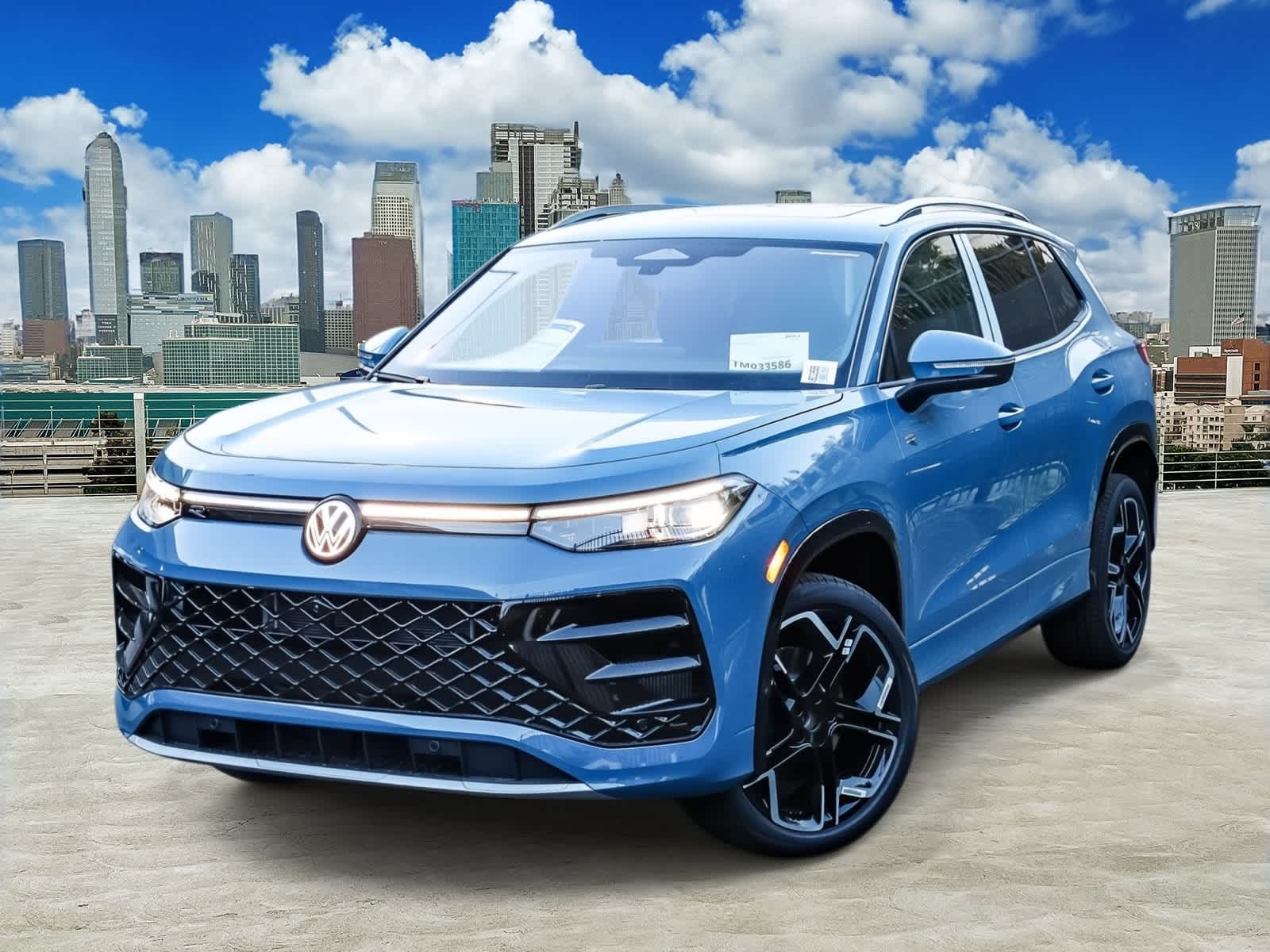 2026 Volkswagen Tiguan SEL R-LINE TURBO's photo