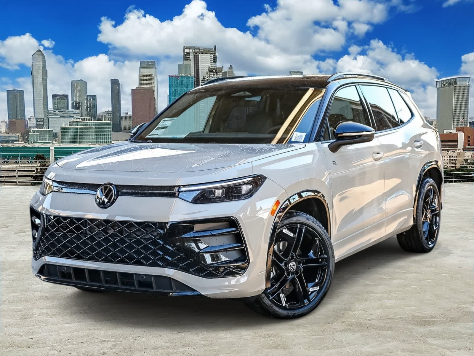 2026 Volkswagen Tiguan SE R-LINE BLACK's photo