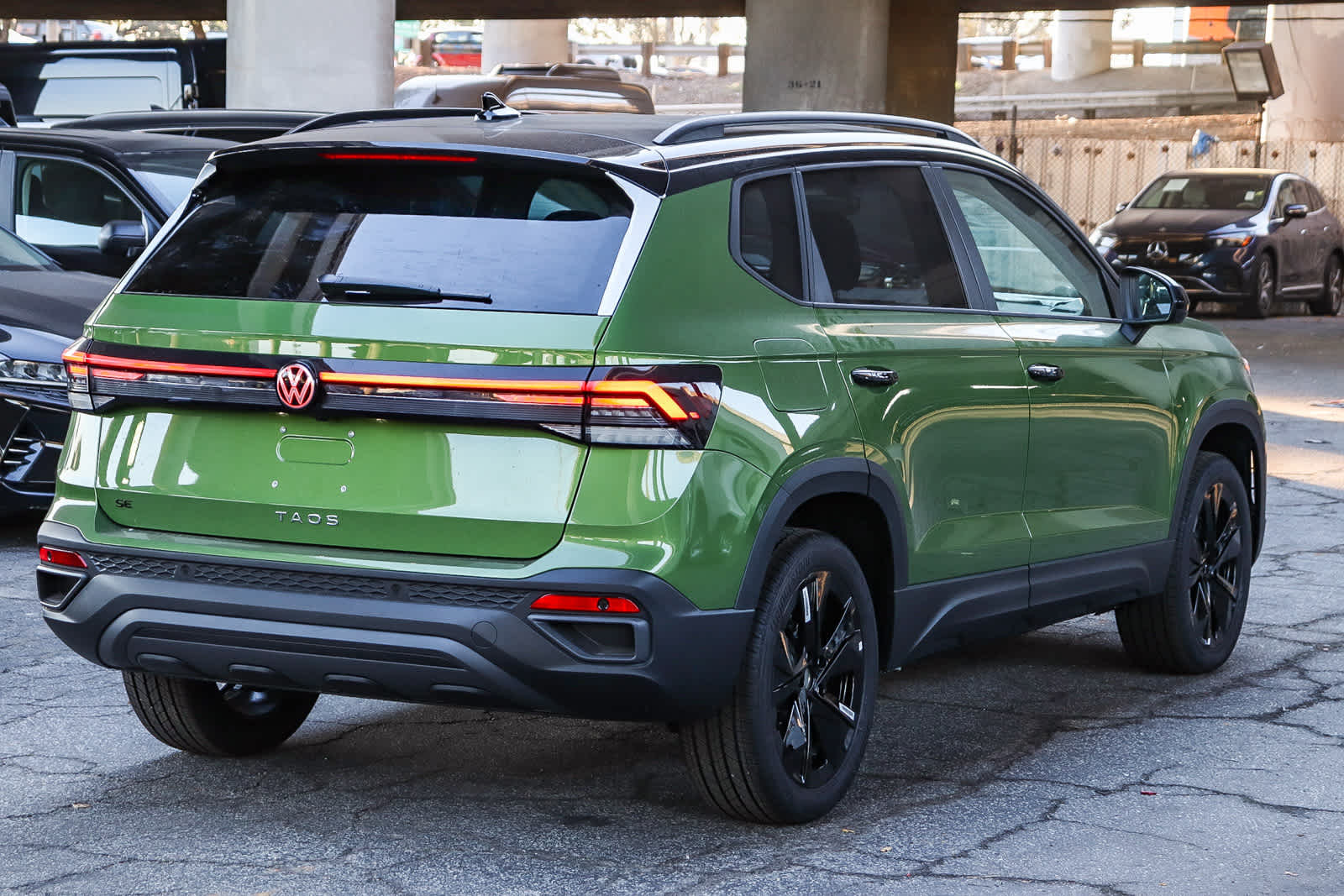 Thumbnail: 2026 Volkswagen Taos - 4