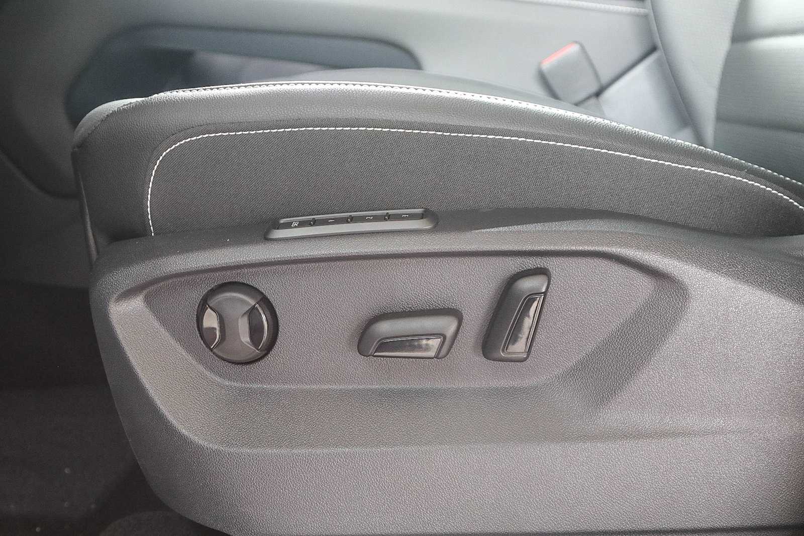 Thumbnail: 2025 Volkswagen Atlas - 22