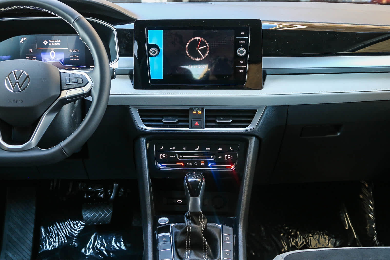 Thumbnail: 2025 Volkswagen Taos - 13