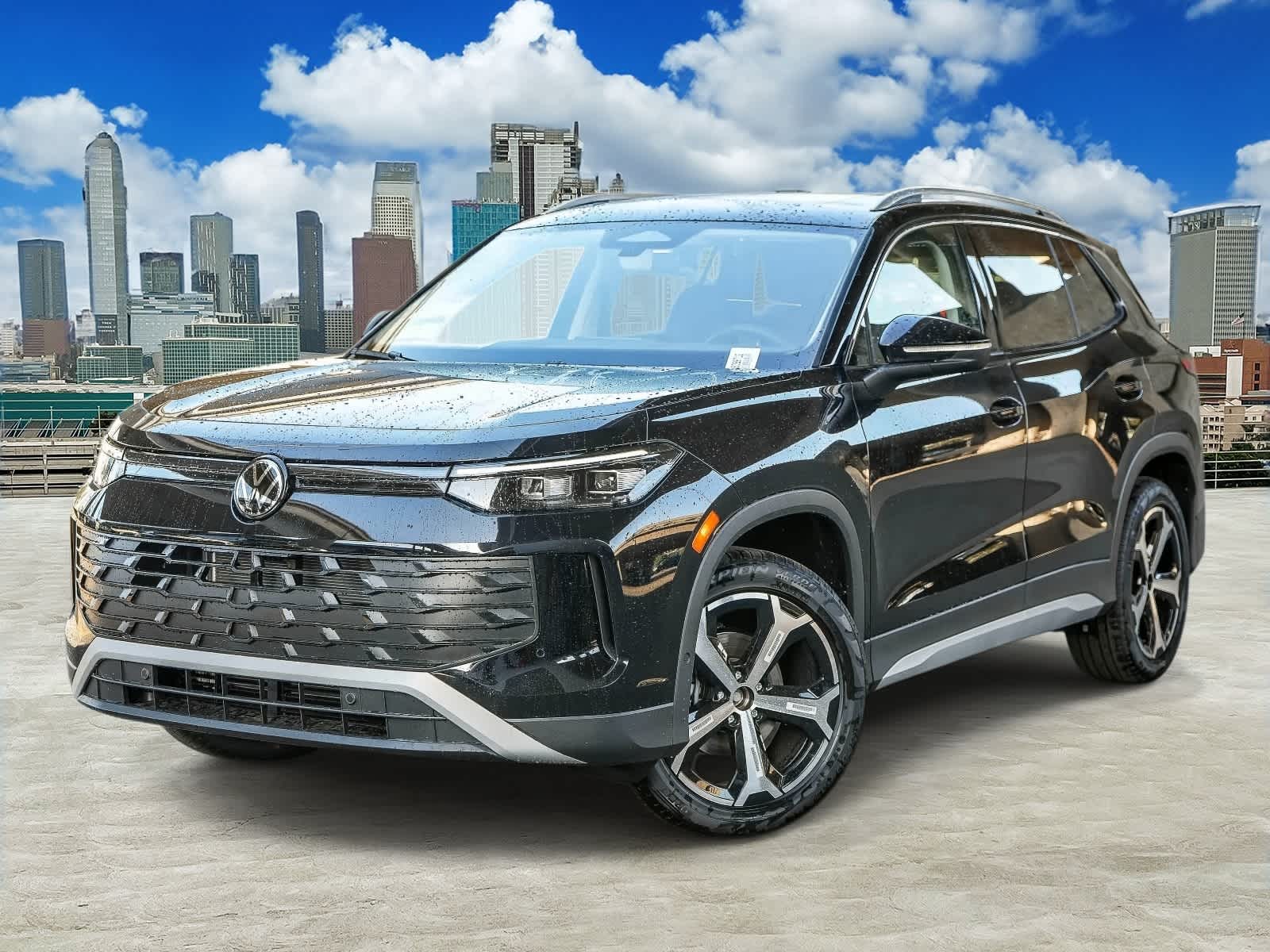 2026 Volkswagen Tiguan 2.0T SE's photo