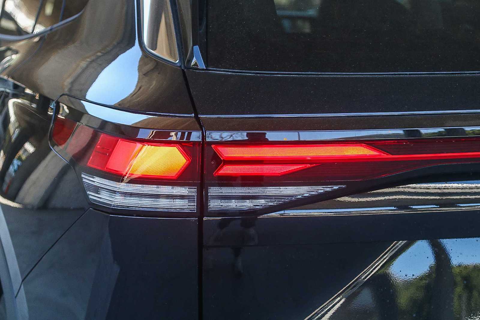 Thumbnail: 2025 Volkswagen Tiguan - 9