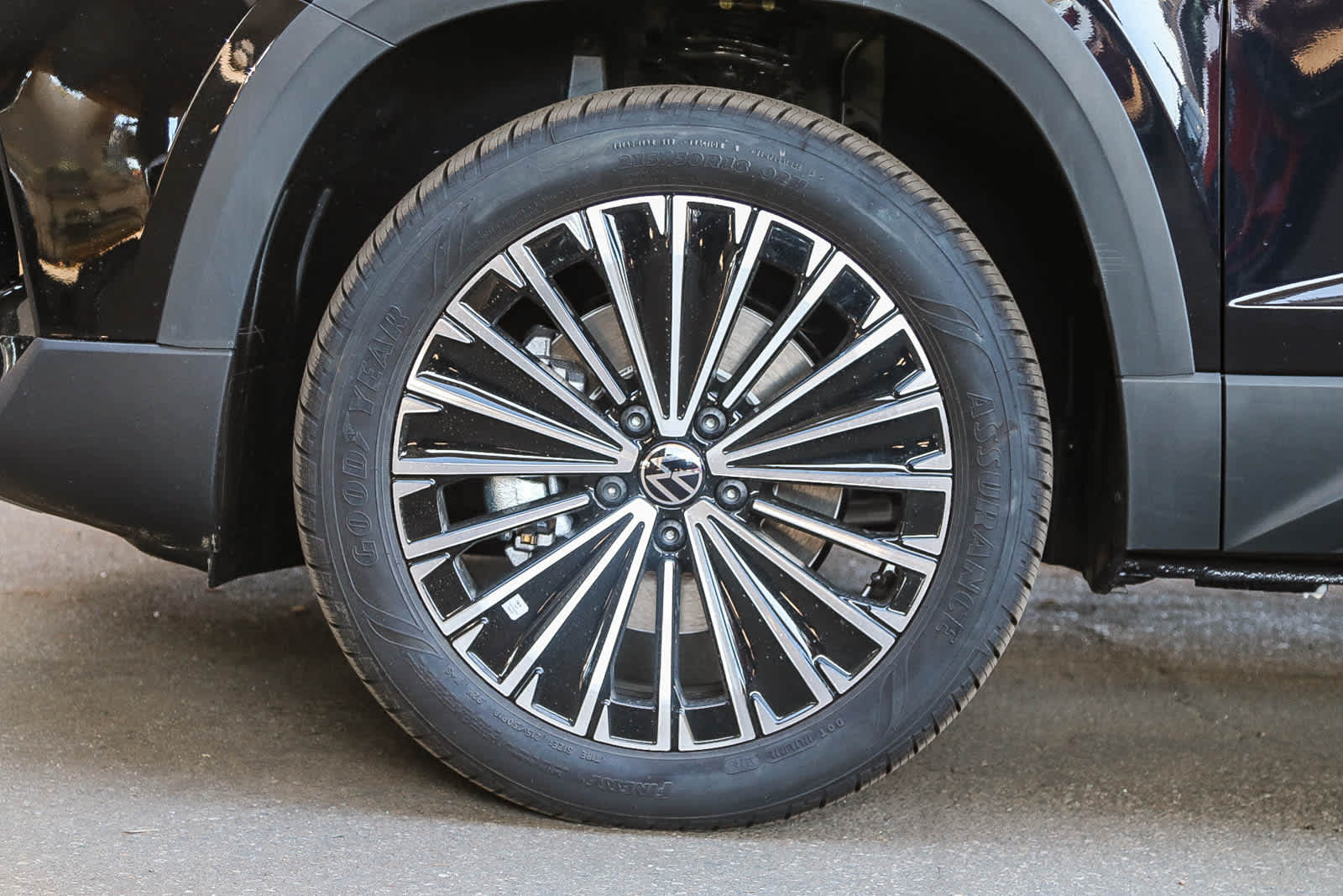 Thumbnail: 2025 Volkswagen Taos - 11