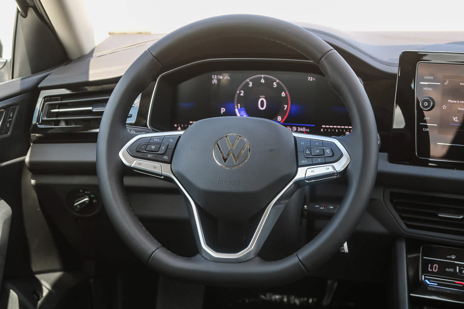 Thumbnail: 2025 Volkswagen Jetta - 16