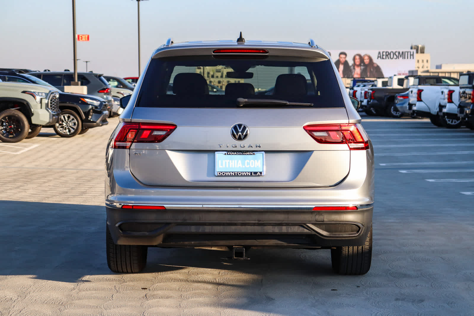 Thumbnail: 2022 Volkswagen Tiguan - 7