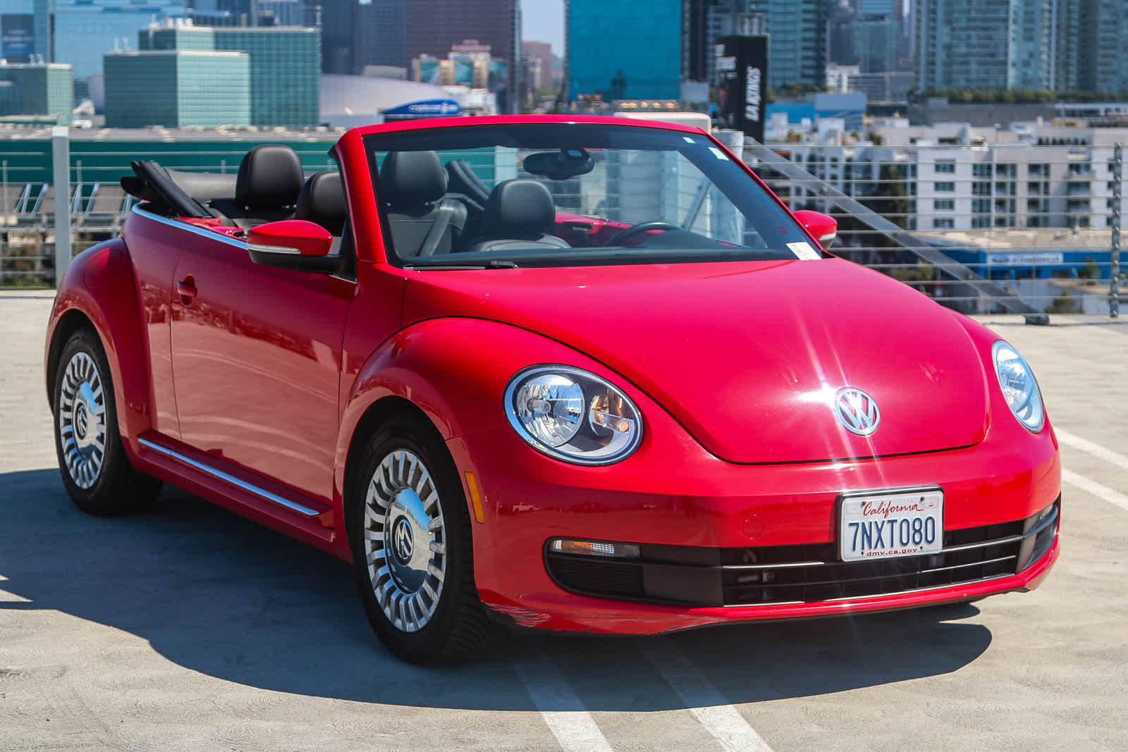 Thumbnail: 2016 Volkswagen Beetle - 16