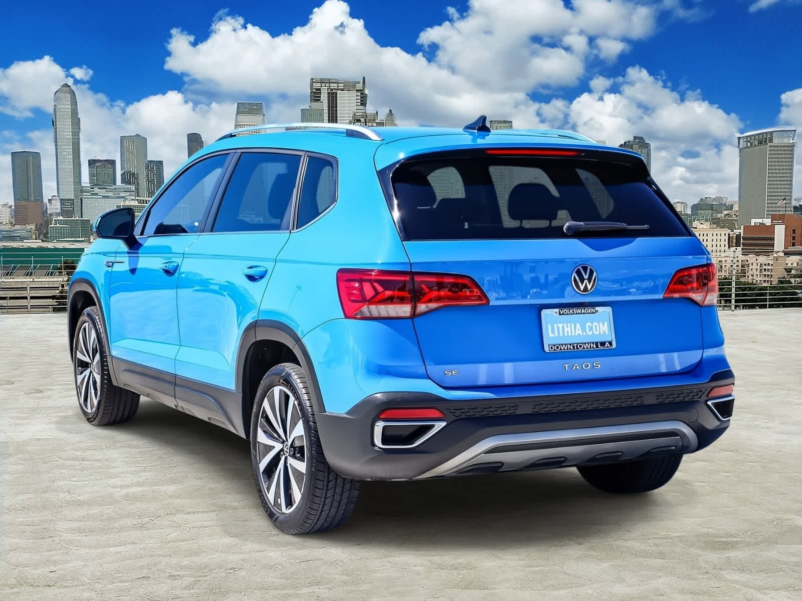 Thumbnail: 2023 Volkswagen Taos - 8