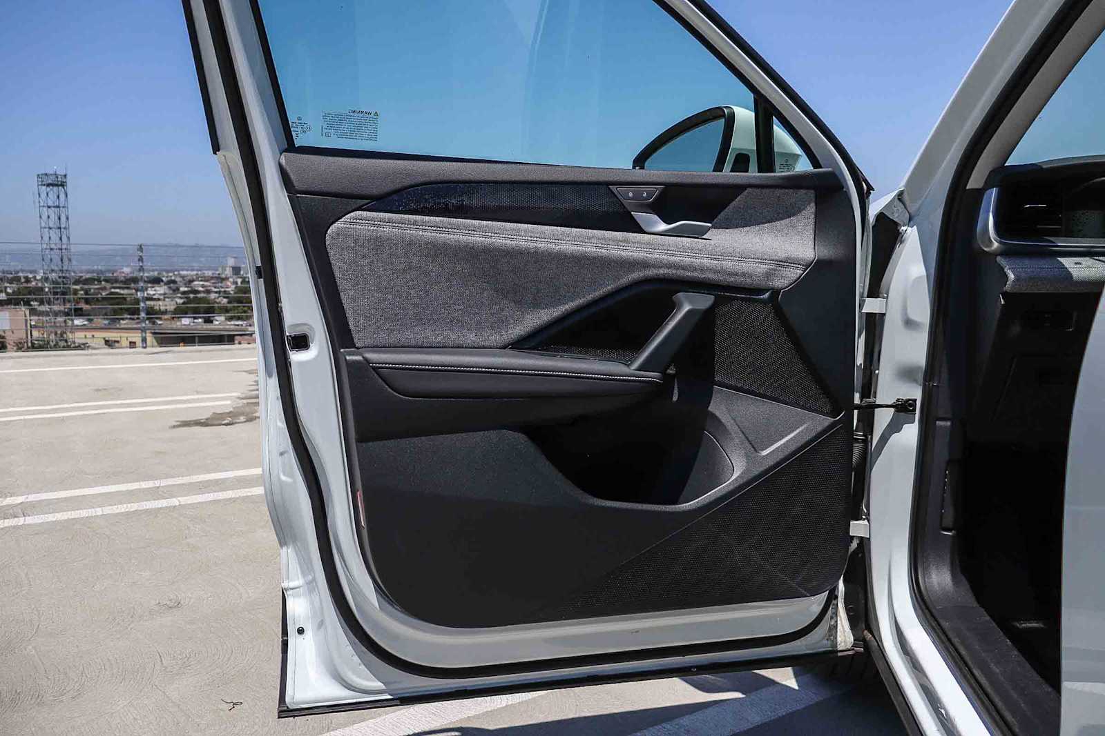 Thumbnail: 2025 Volkswagen Tiguan - 19