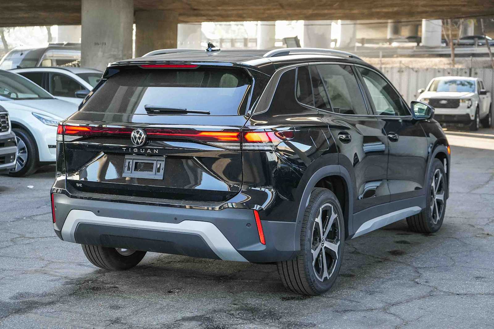 Thumbnail: 2026 Volkswagen Tiguan - 6