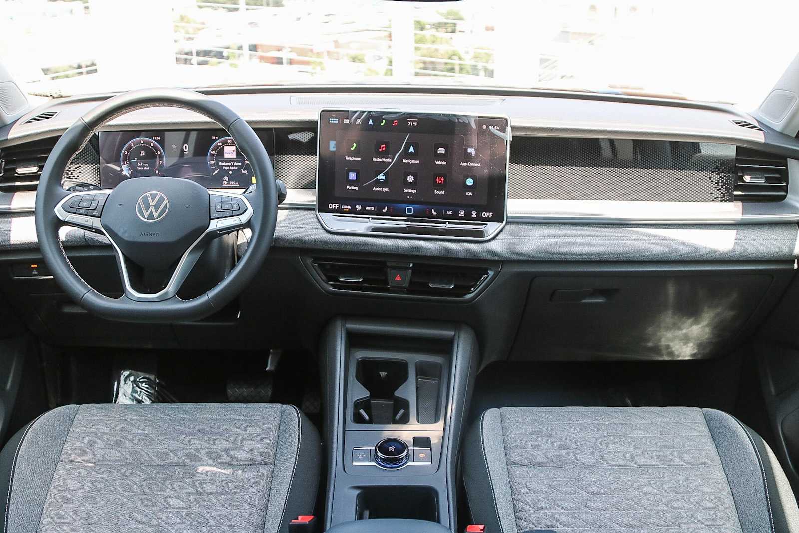 Thumbnail: 2025 Volkswagen Tiguan - 28