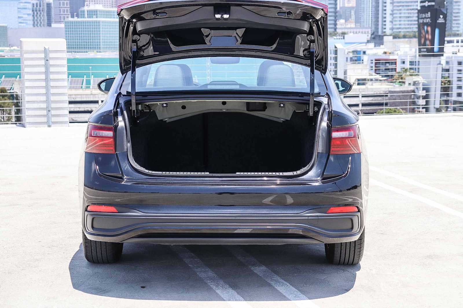 Thumbnail: 2025 Volkswagen Jetta - 28