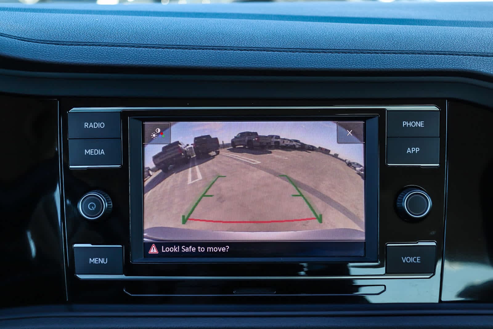 Thumbnail: 2024 Volkswagen Jetta - 25