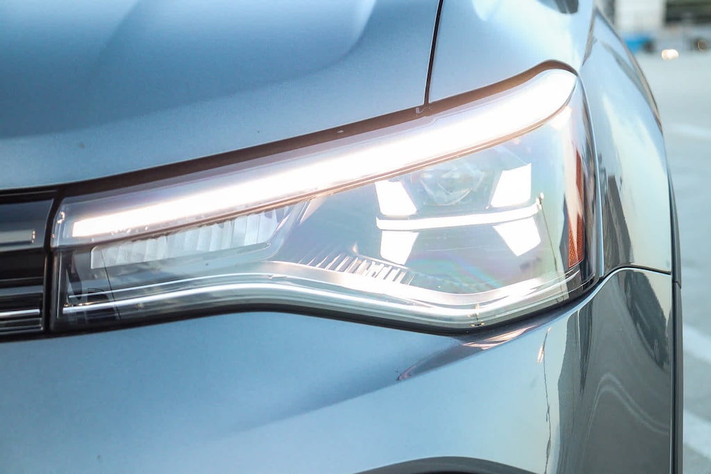 Used 2025 Volkswagen Taos SE SUV