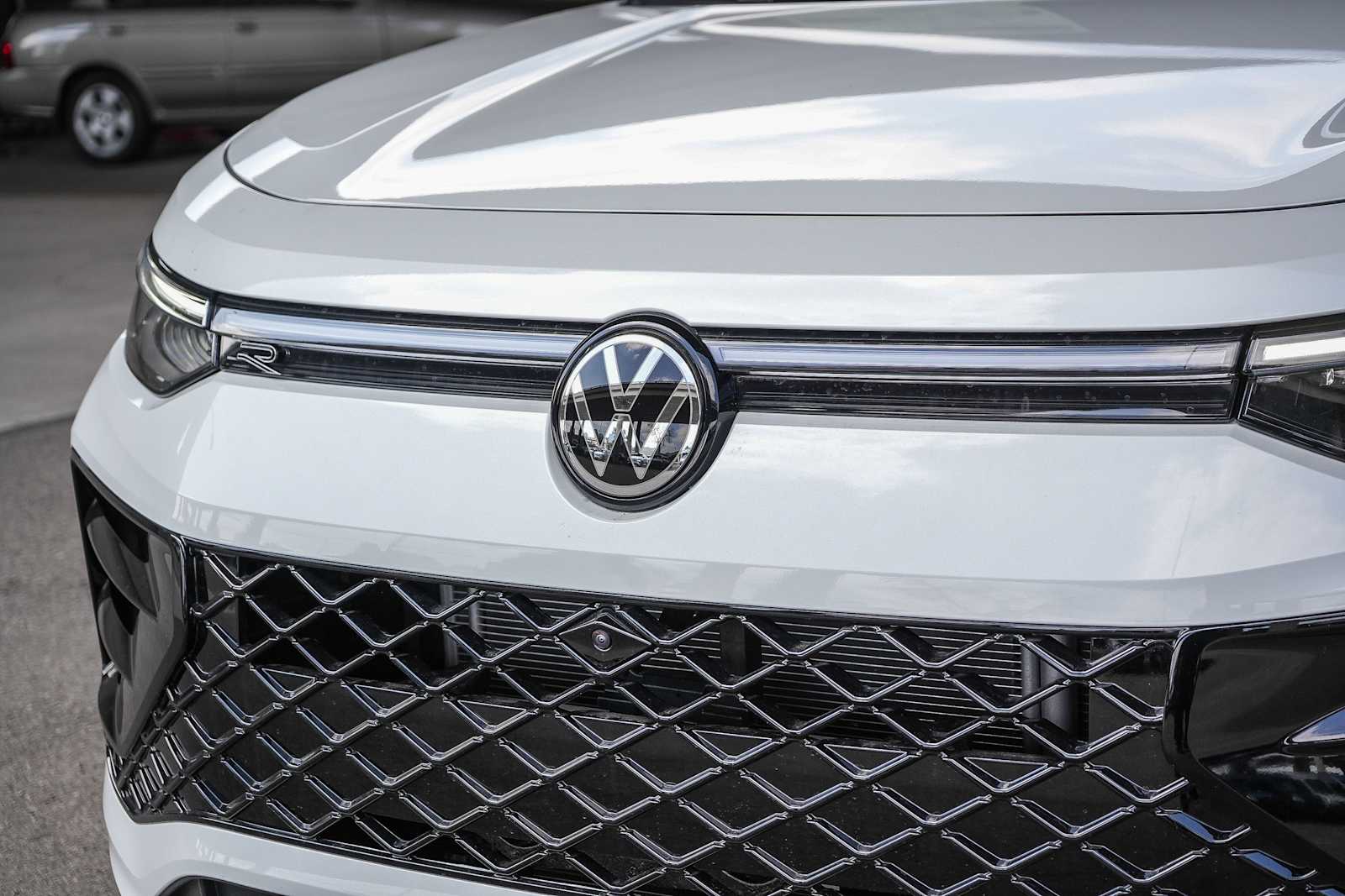 Thumbnail: 2026 Volkswagen Tiguan - 13