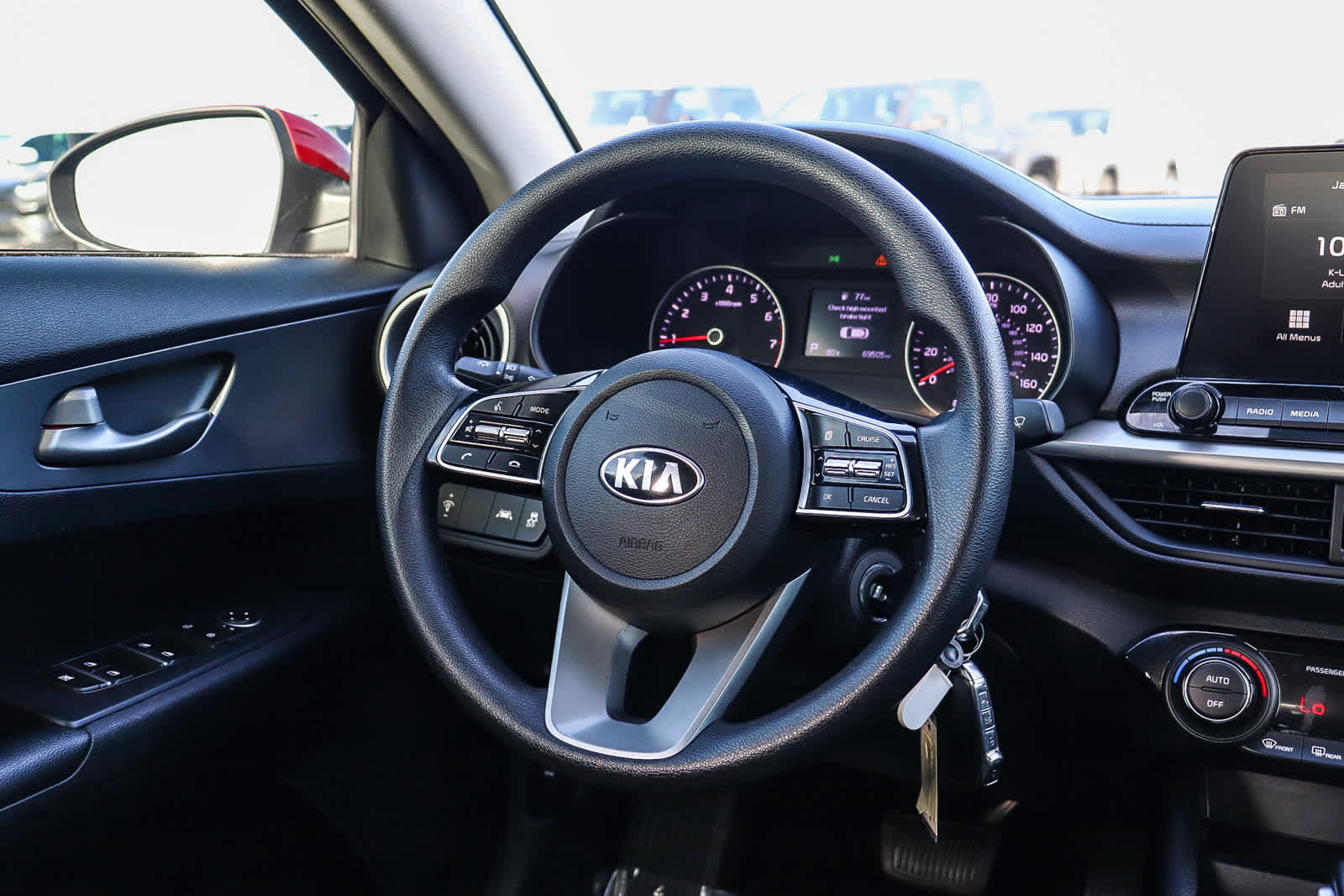 Thumbnail: 2019 Kia Forte - 16