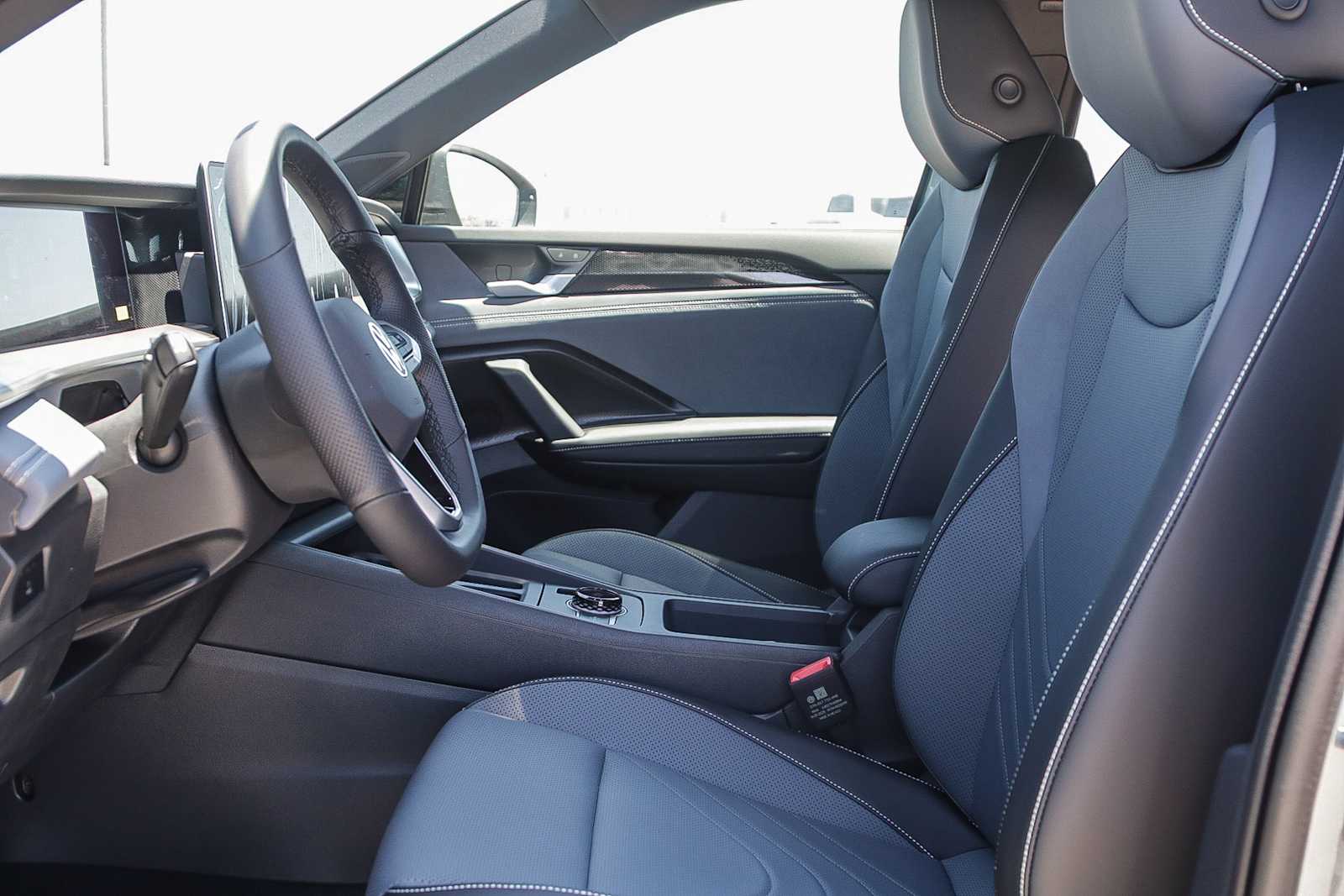 Thumbnail: 2025 Volkswagen Tiguan - 18