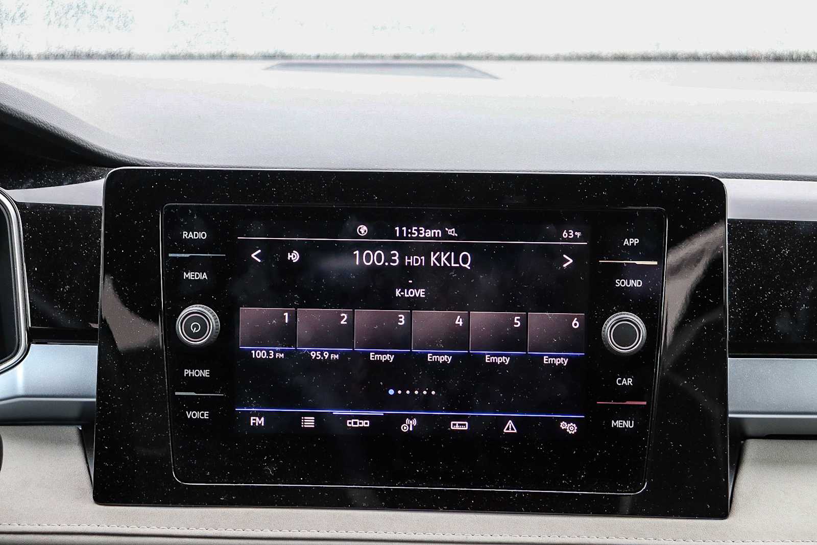 Thumbnail: 2025 Volkswagen Taos - 15