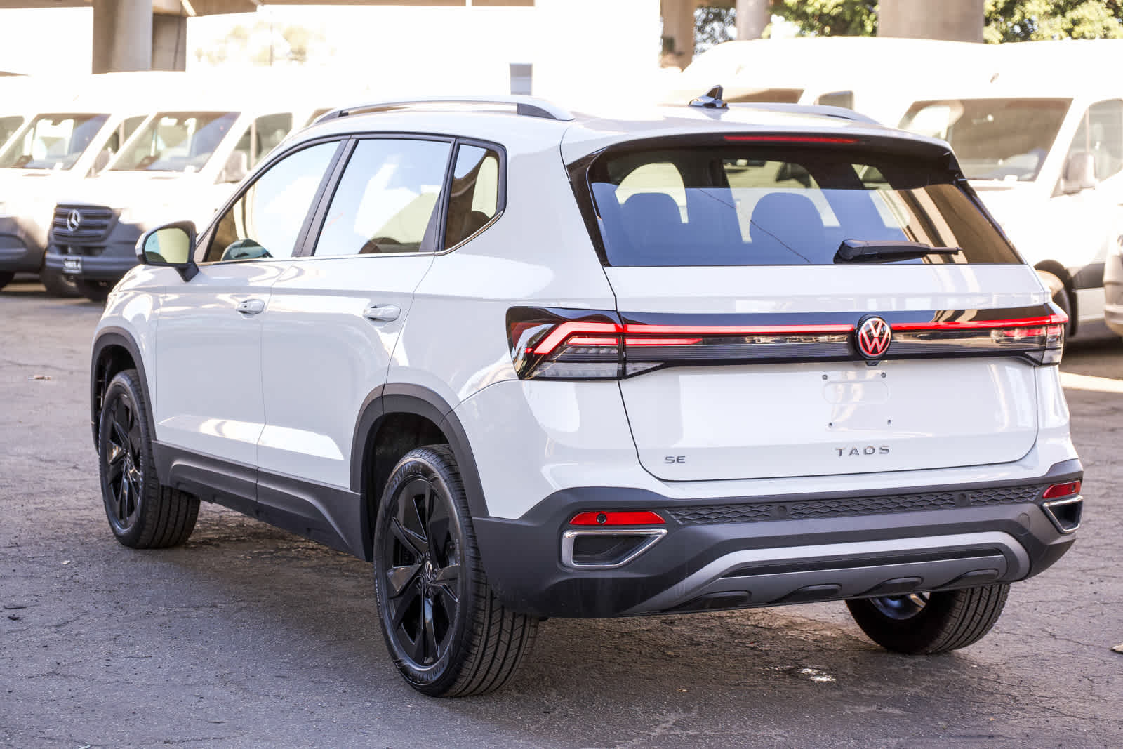 Thumbnail: 2026 Volkswagen Taos - 8