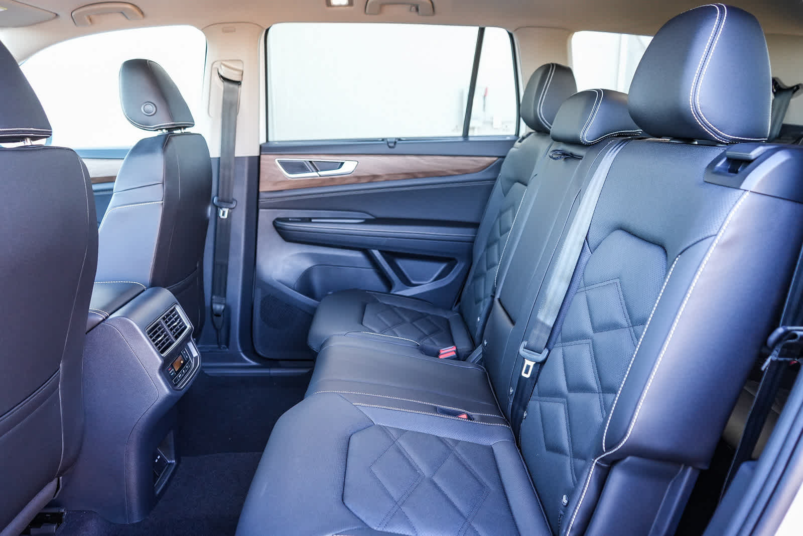 Thumbnail: 2026 Volkswagen Atlas - 18