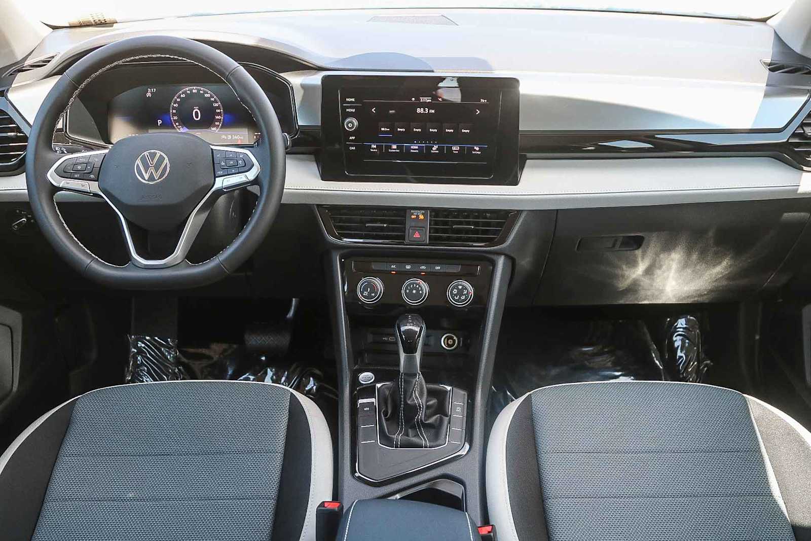Thumbnail: 2025 Volkswagen Taos - 12