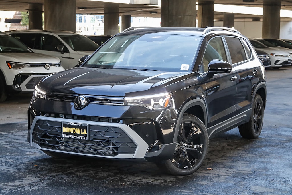 New 2025 Volkswagen Taos 1.5T SE SUV