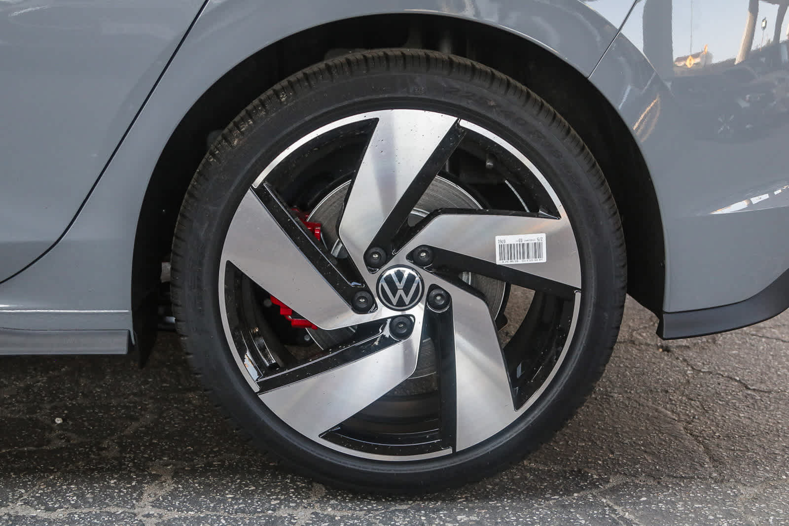 Thumbnail: 2025 Volkswagen Golf - 10