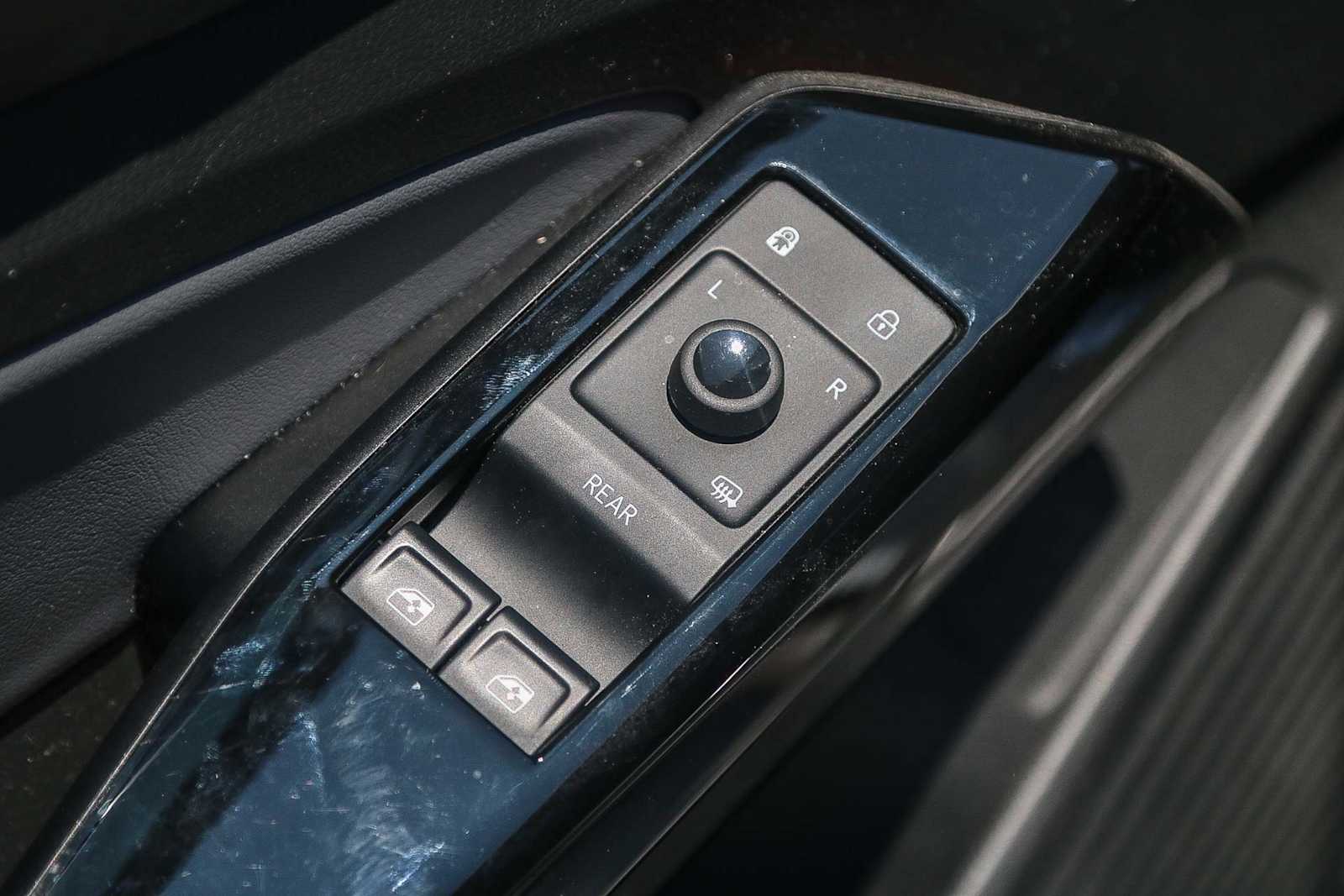 Thumbnail: 2021 Volkswagen ID.4 - 21
