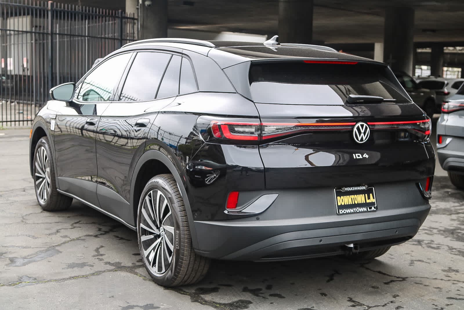 2025 Volkswagen ID.4 Pro 8