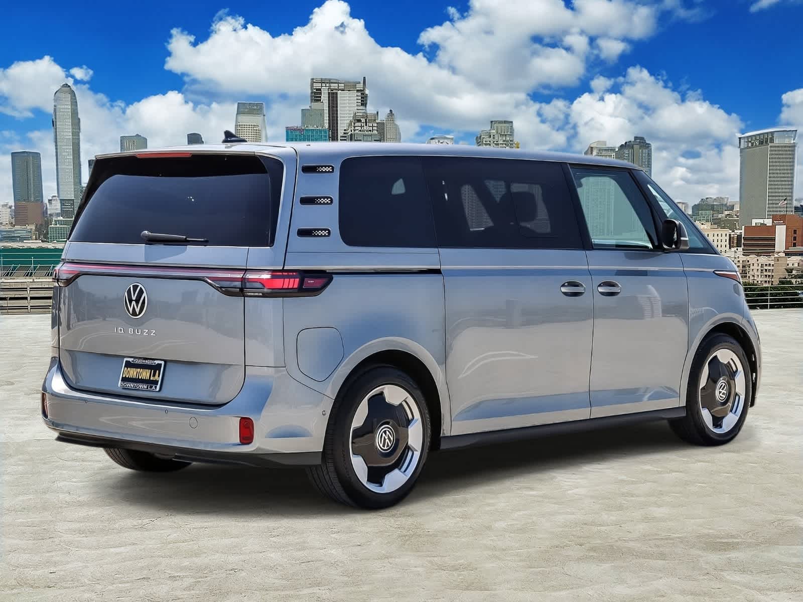 Thumbnail: 2025 Volkswagen ID.Buzz - 4