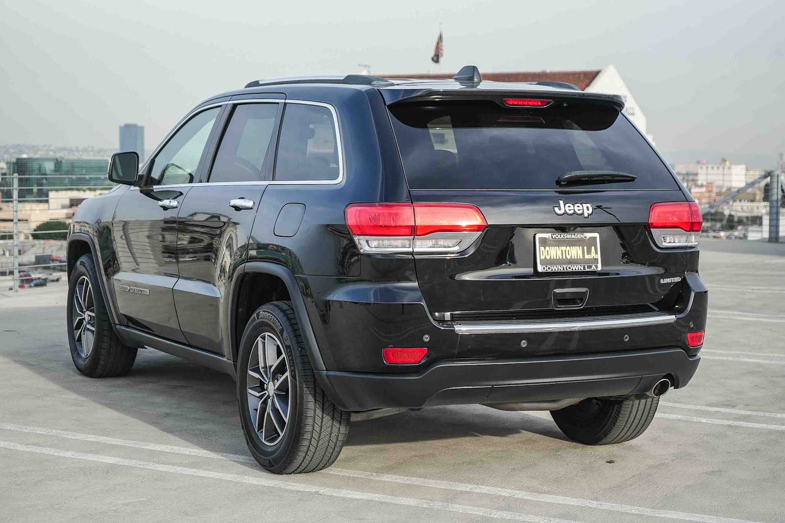 Thumbnail: 2018 Jeep Grand Cherokee - 8