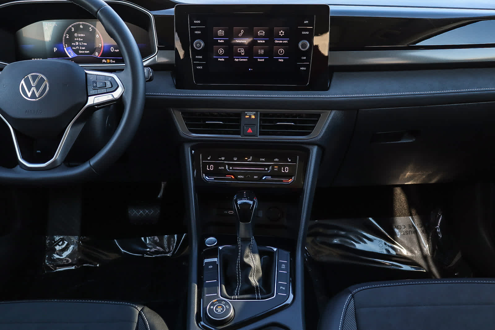 Thumbnail: 2026 Volkswagen Taos - 15