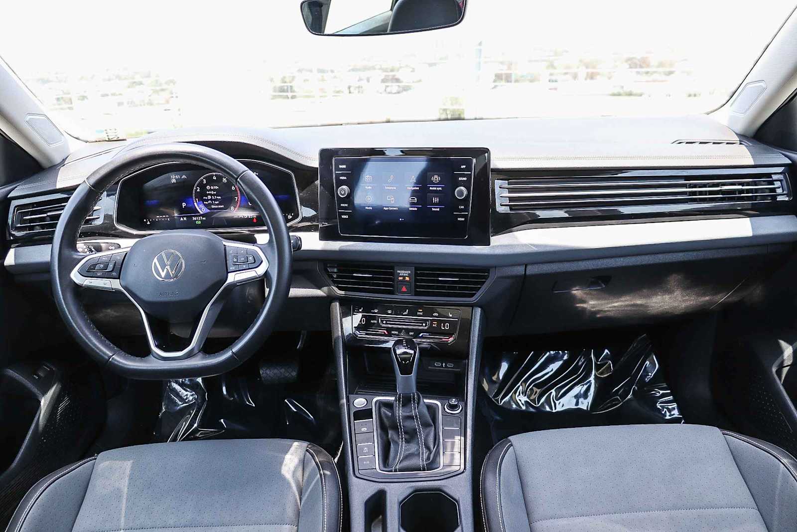 Thumbnail: 2025 Volkswagen Jetta - 12