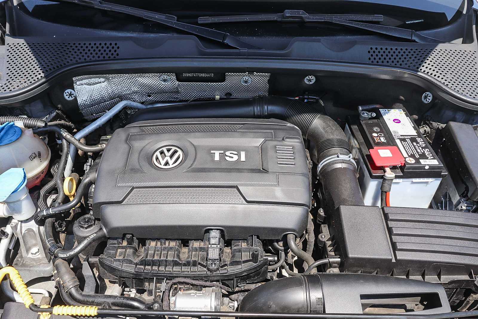 Thumbnail: 2016 Volkswagen Beetle - 21