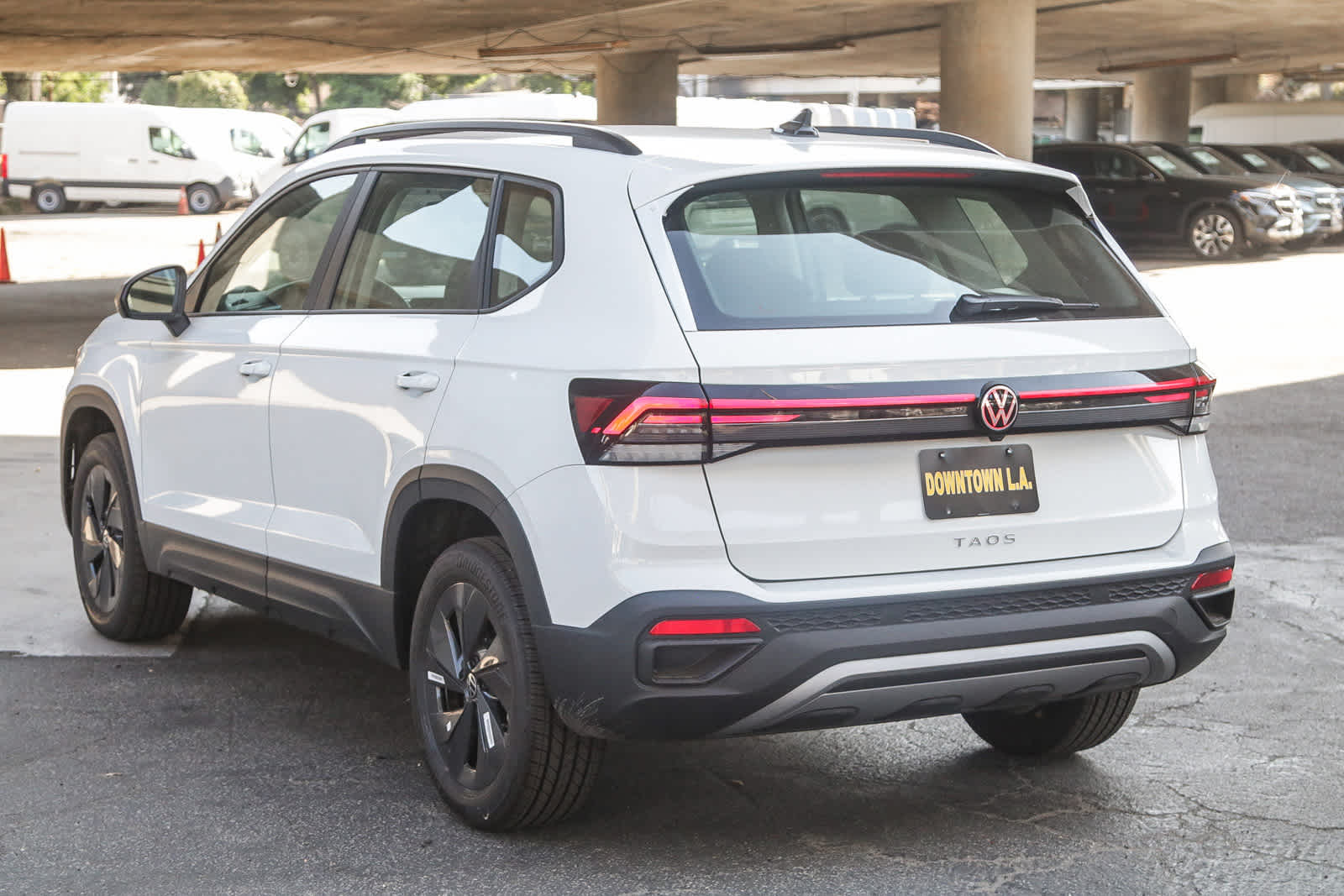 Thumbnail: 2025 Volkswagen Taos - 8