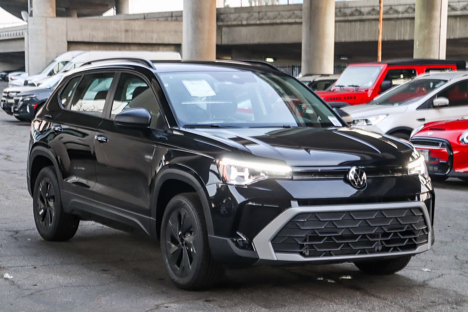 Thumbnail: 2026 Volkswagen Taos - 3