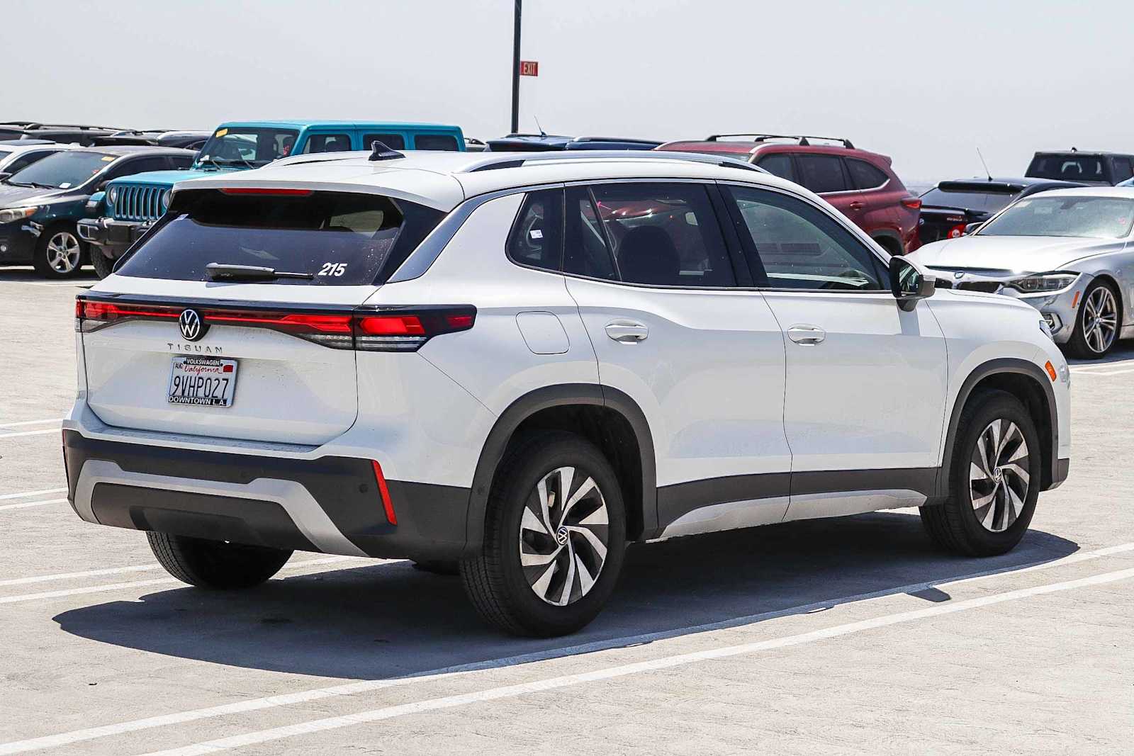Thumbnail: 2025 Volkswagen Tiguan - 4