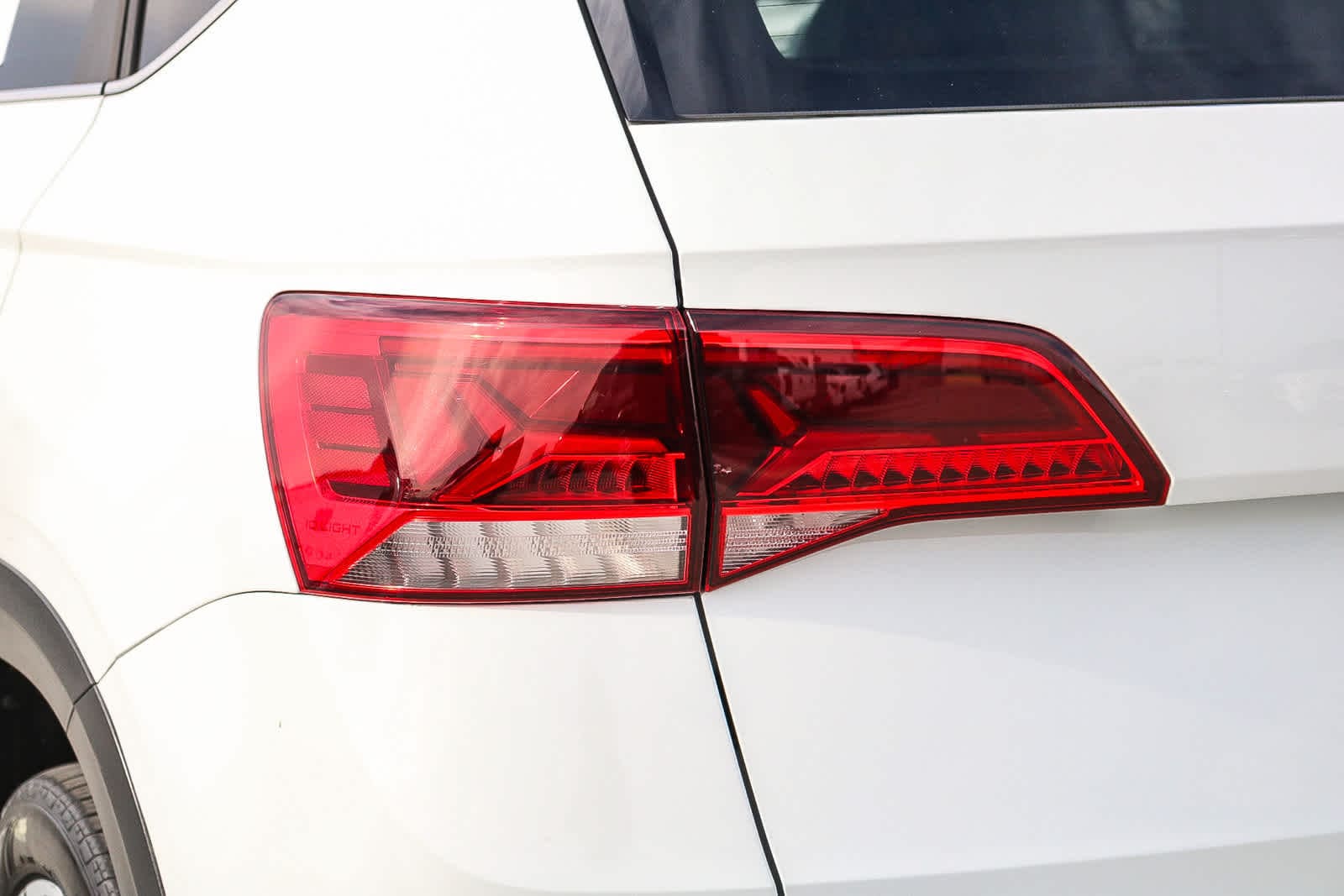 Thumbnail: 2023 Volkswagen Taos - 9