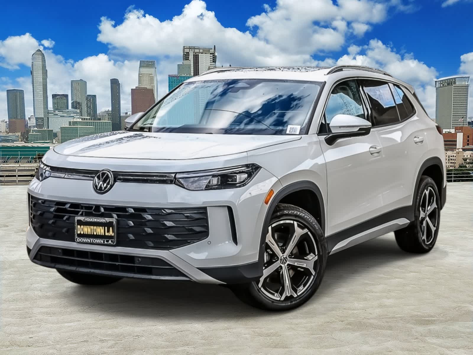 Thumbnail: 2026 Volkswagen Tiguan - 1