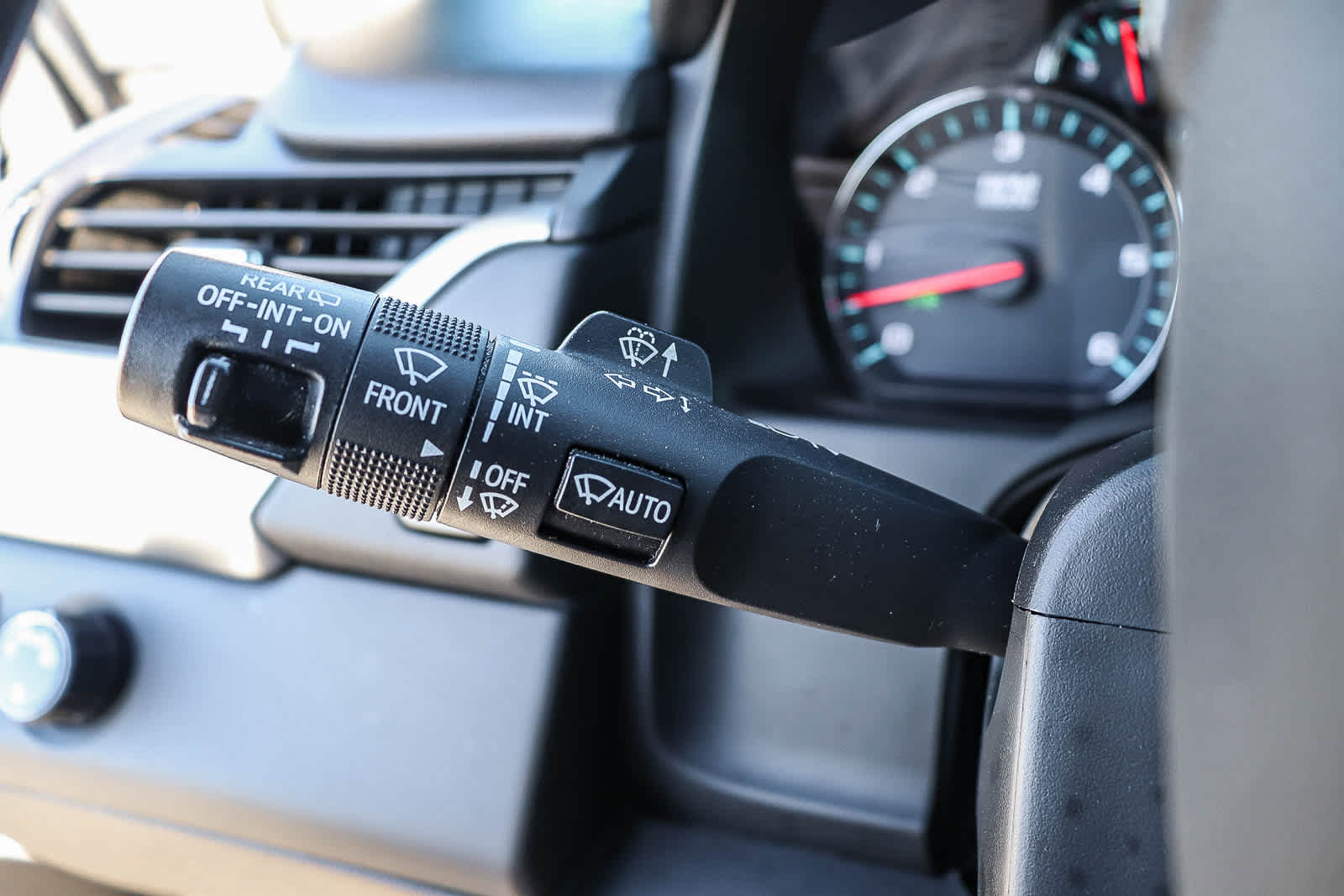 Thumbnail: 2020 Chevrolet Tahoe - 20