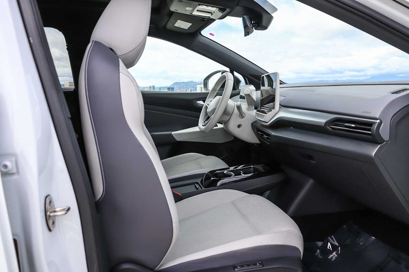 Thumbnail: 2021 Volkswagen ID.4 - 15