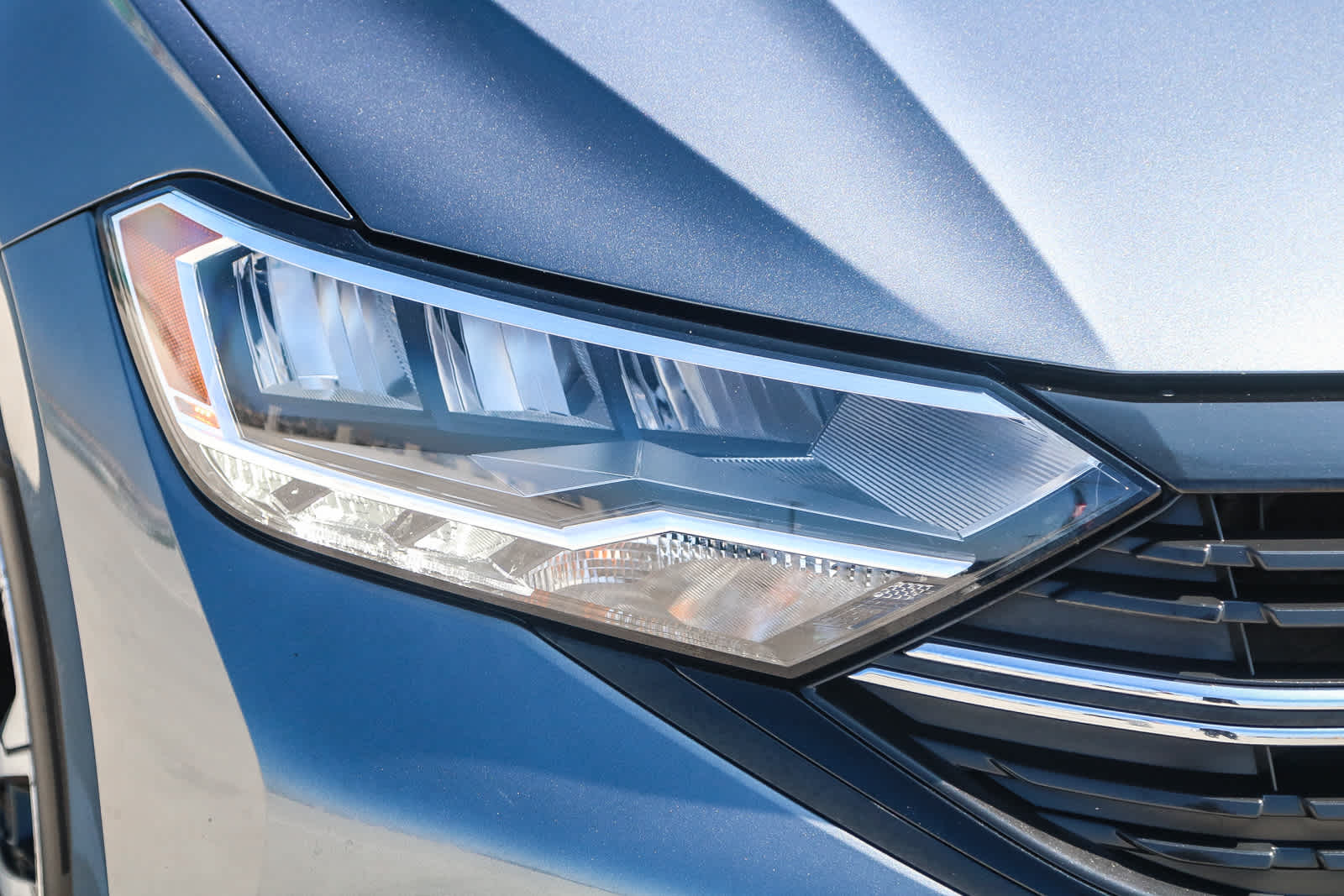 Thumbnail: 2023 Volkswagen Jetta - 4