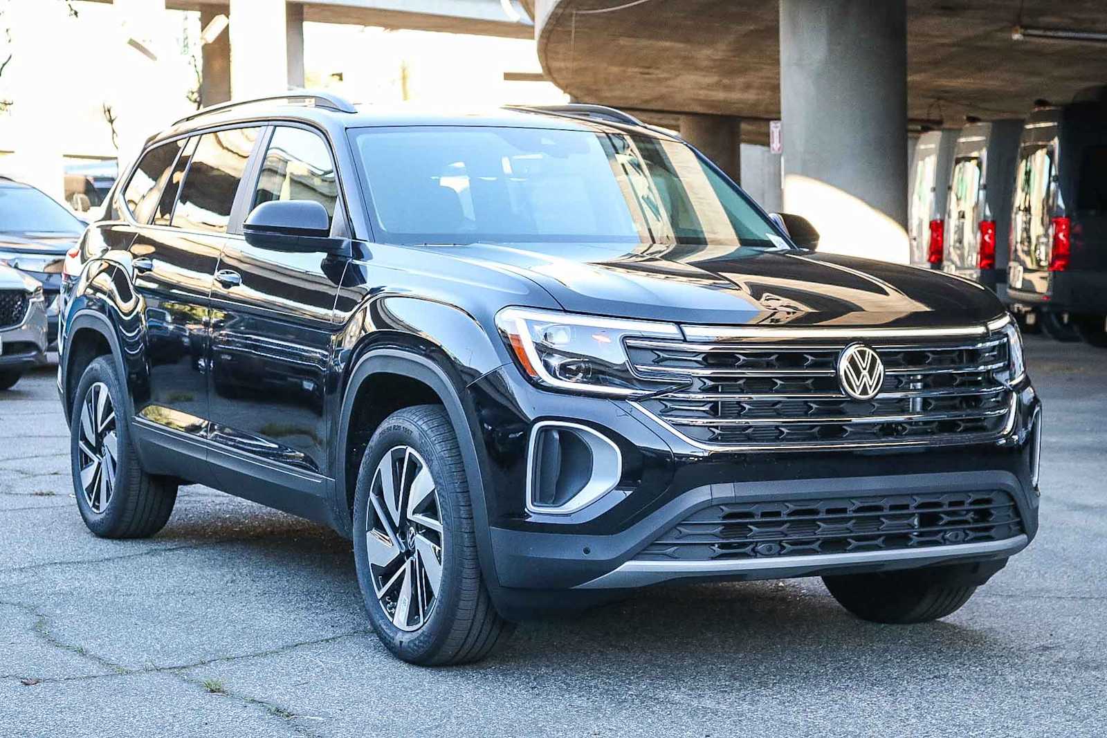 Thumbnail: 2026 Volkswagen Atlas - 3