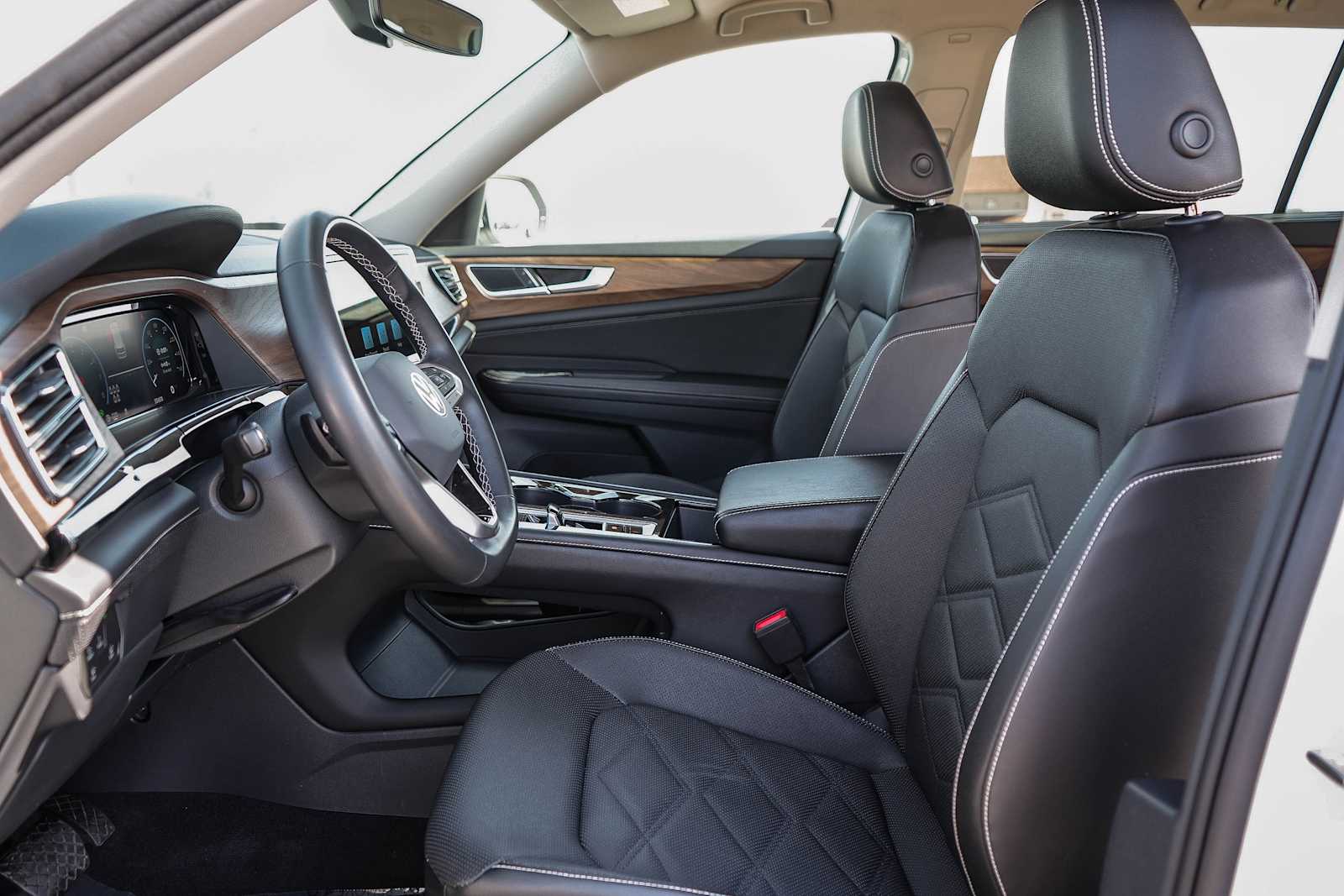 Thumbnail: 2024 Volkswagen Atlas - 17